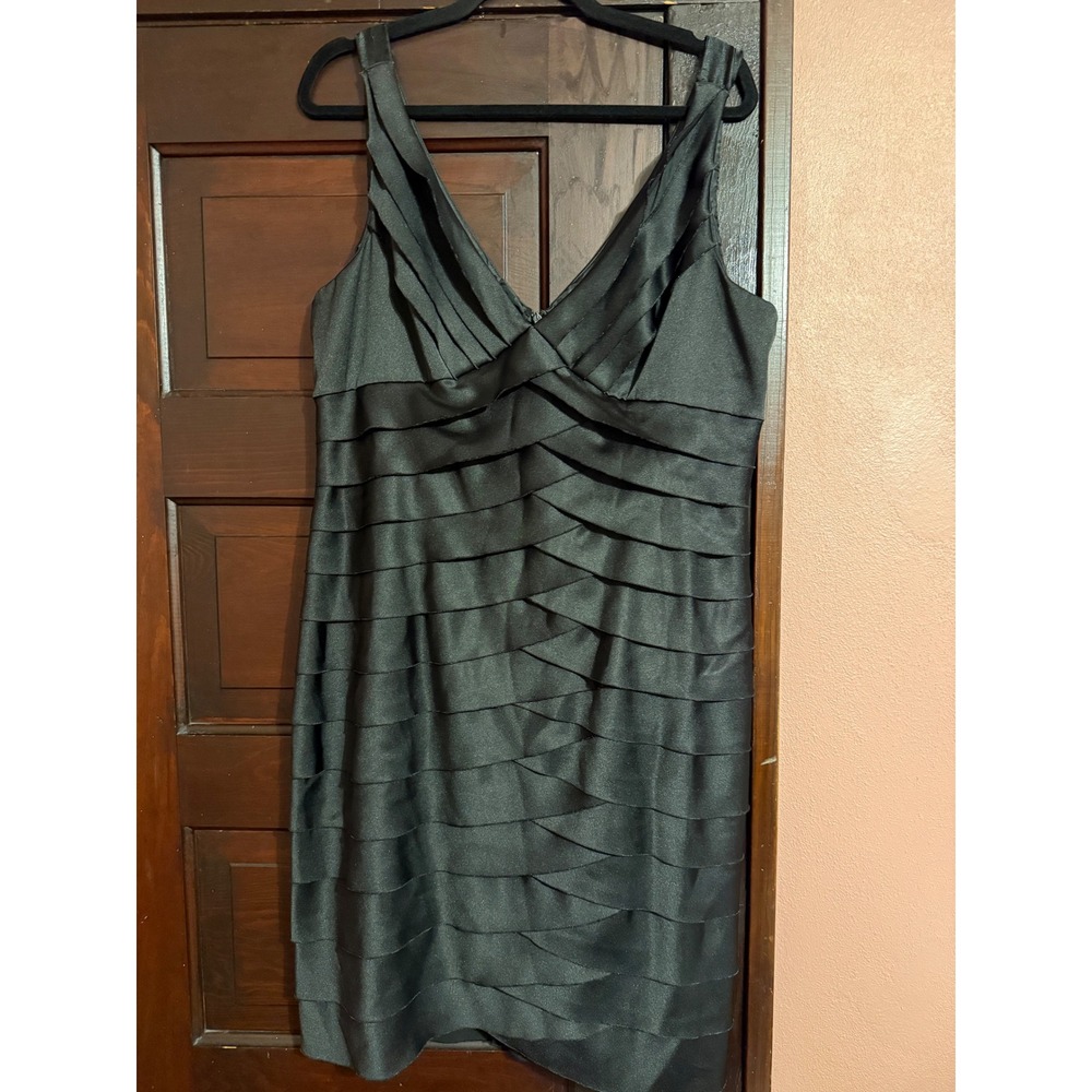 Jones Wear Dress Black Satin Tiered Ruffle V-Neck Cocktail Dress Plus Size 16